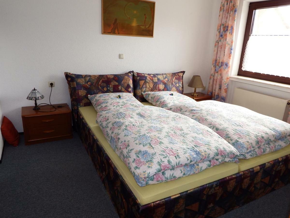 Nette Ferienwohnung Mit Eigenem Eingang Und Sonnenterrasse Идштайн Экстерьер фото