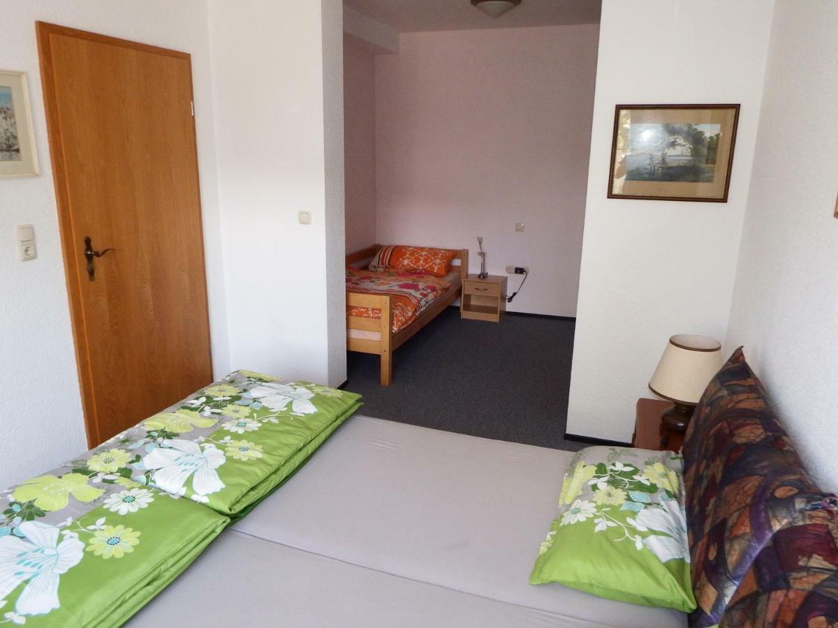 Nette Ferienwohnung Mit Eigenem Eingang Und Sonnenterrasse Идштайн Экстерьер фото